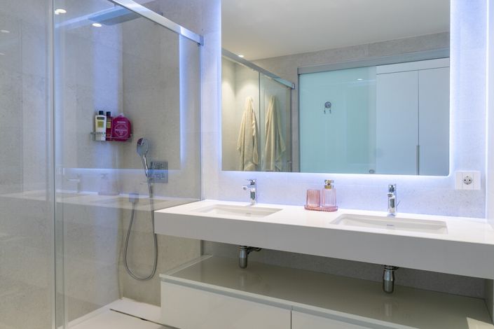 Image No.17-3 Bed Apartment for sale