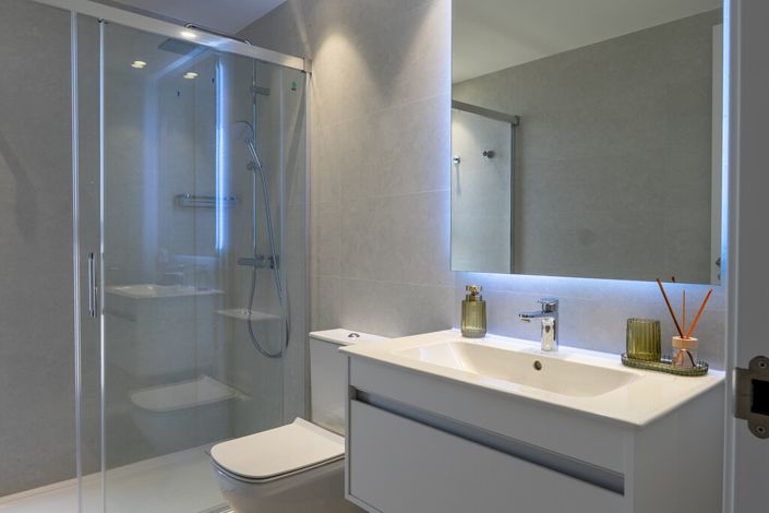 Image No.18-3 Bed Apartment for sale