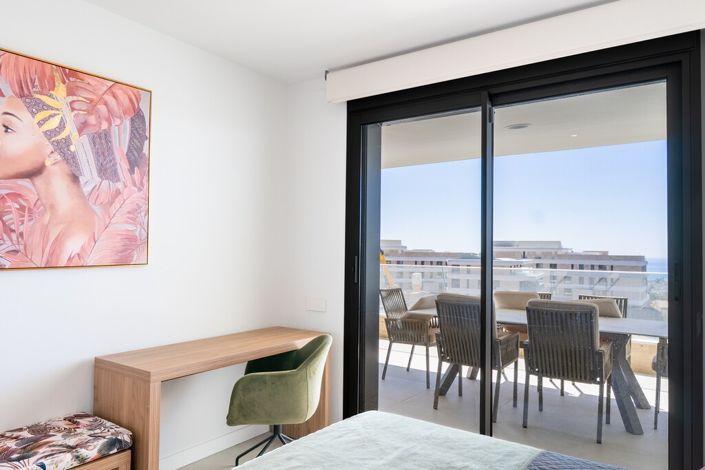 Image No.8-3 Bed Apartment for sale