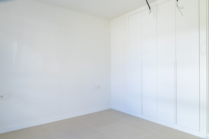 Image No.7-3 Bed Property for sale