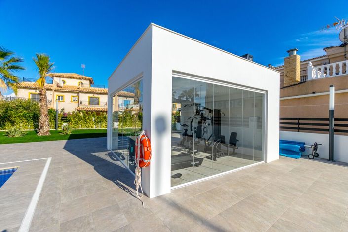 Image No.11-2 Bed Property for sale