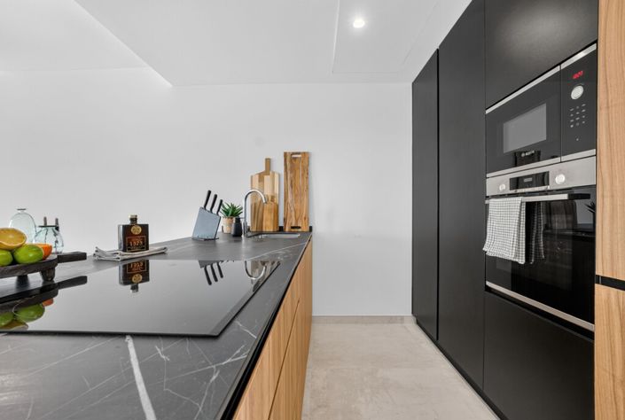 Image No.32-2 Bed Property for sale