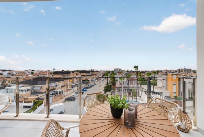 Image No.43-2 Bed Property for sale