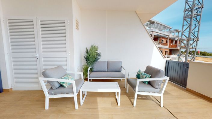 Image No.12-2 Bed Property for sale