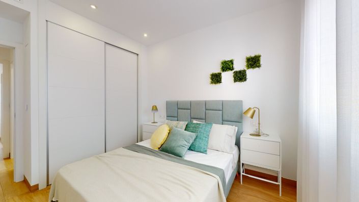 Image No.21-2 Bed Property for sale