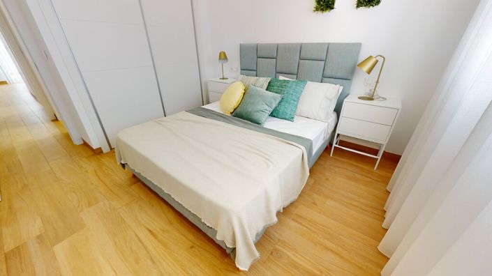Image No.23-2 Bed Property for sale