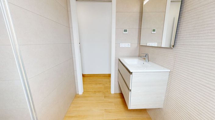 Image No.26-2 Bed Property for sale