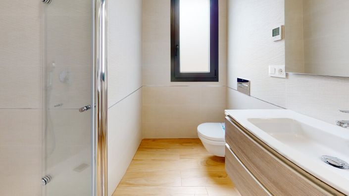 Image No.40-2 Bed Property for sale