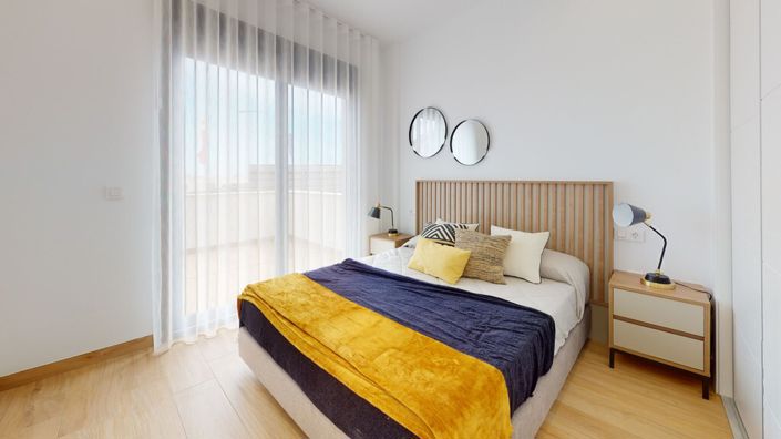 Image No.43-2 Bed Property for sale