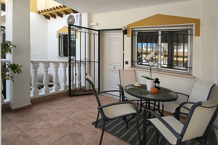 Image No.16-3 Bed Townhouse for sale