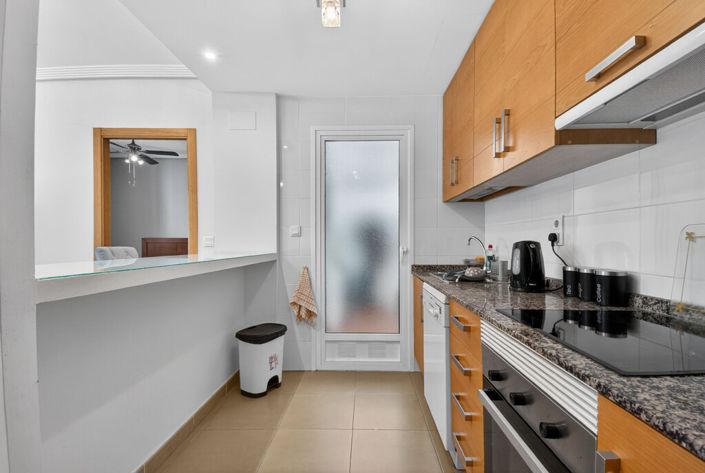 Image No.9-2 Bed Property for sale