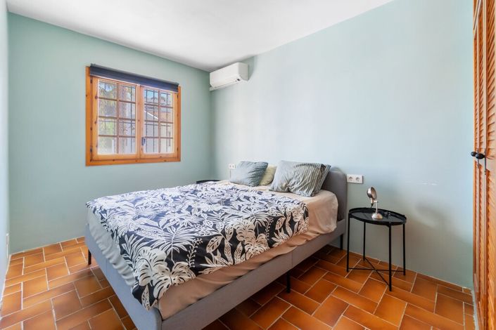 Image No.18-3 Bed Townhouse for sale