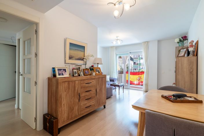 Image No.8-3 Bed Apartment for sale