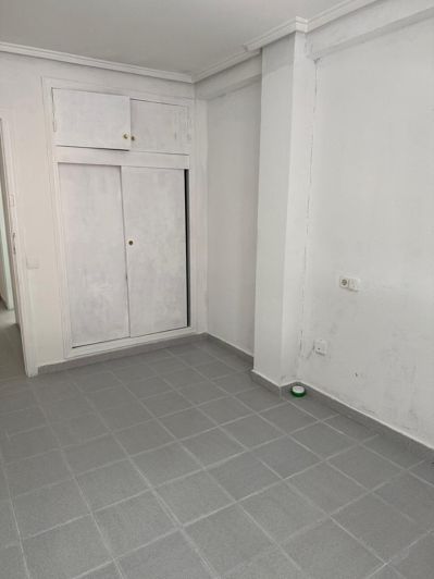 Image No.8-3 Bed Property for sale