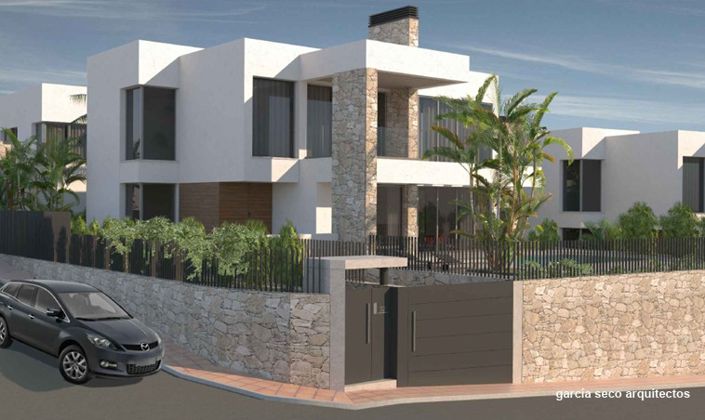 Image No.2-Villa de 4 chambres à vendre à Mijas Costa