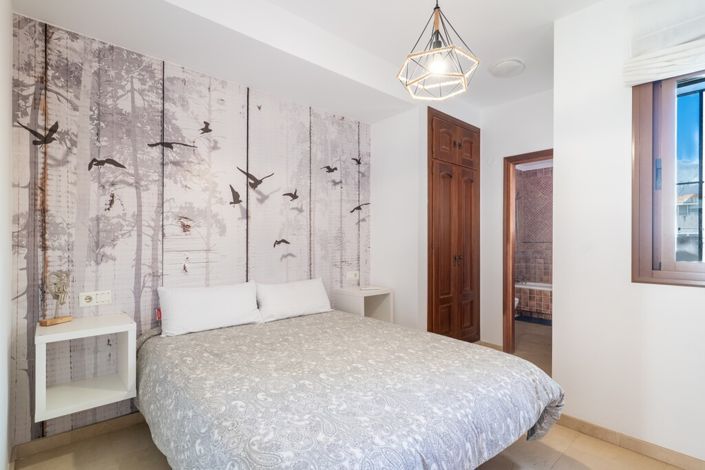 Image No.8-2 Bed Property for sale