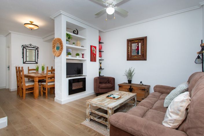 Image No.10-3 Bed Property for sale