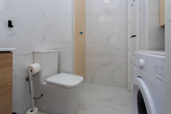 Image No.23-3 Bed Property for sale