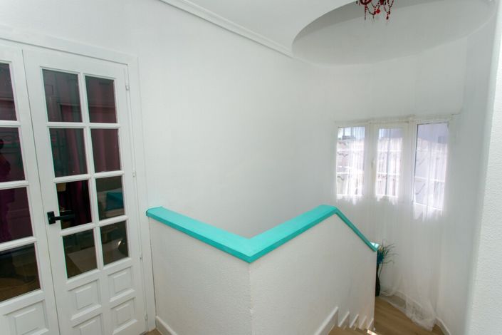Image No.25-3 Bed Property for sale