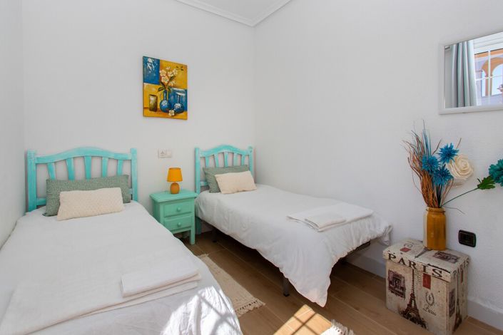 Image No.29-3 Bed Property for sale