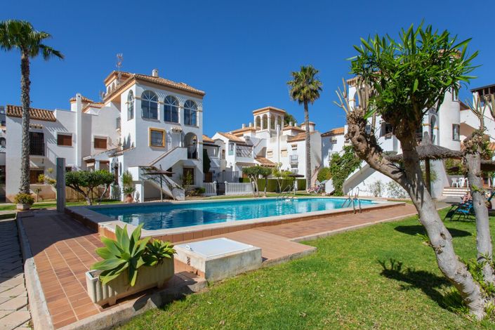 Image No.3-3 Bed Property for sale