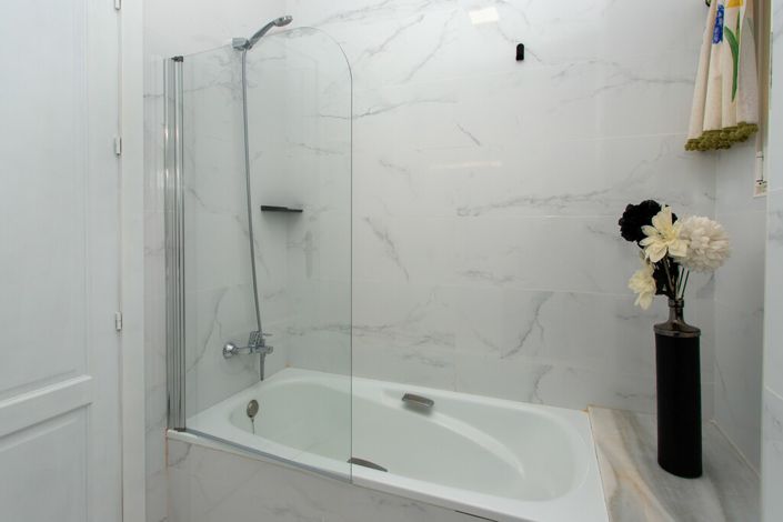 Image No.32-3 Bed Property for sale