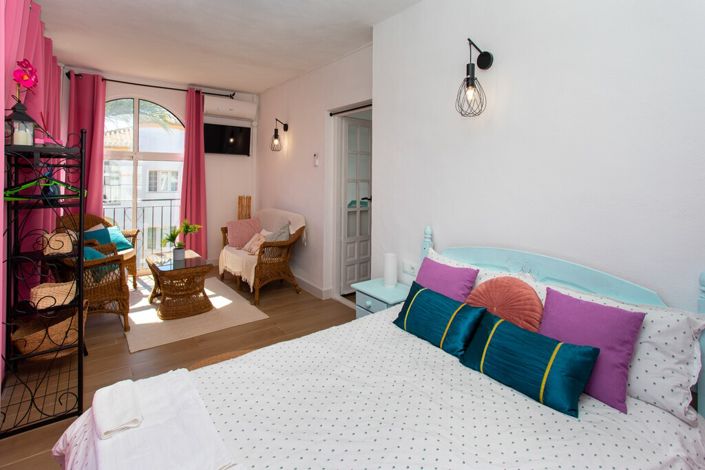 Image No.36-3 Bed Property for sale