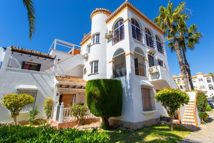 Image No.4-3 Bed Property for sale