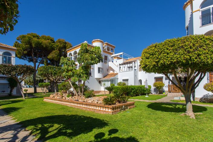 Image No.42-3 Bed Property for sale