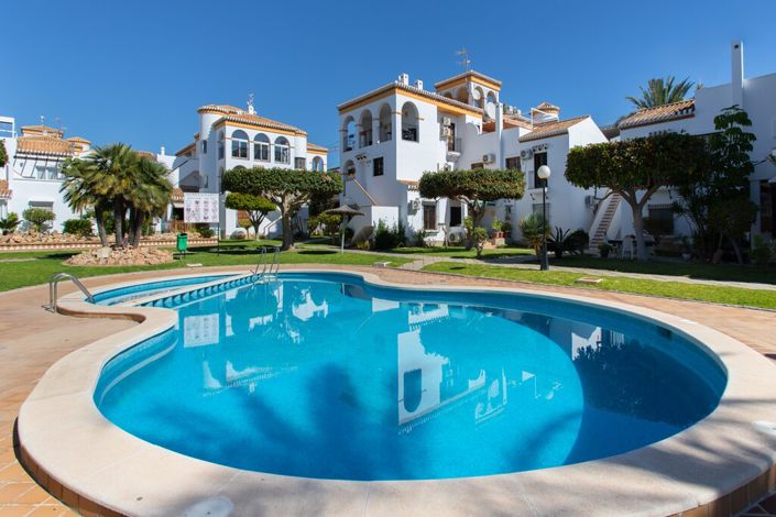 Image No.45-3 Bed Property for sale