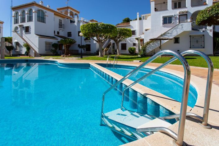 Image No.48-3 Bed Property for sale
