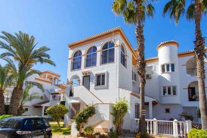 Image No.5-3 Bed Property for sale