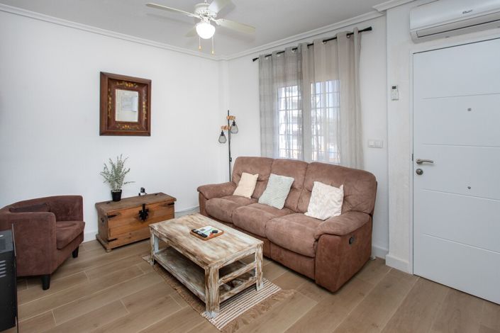 Image No.6-3 Bed Property for sale