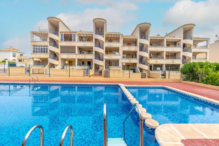 Image No.28-2 Bed Property for sale