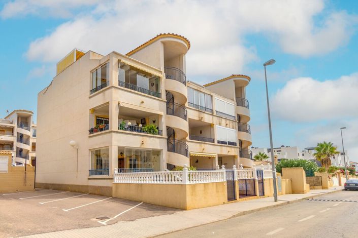 Image No.30-2 Bed Property for sale