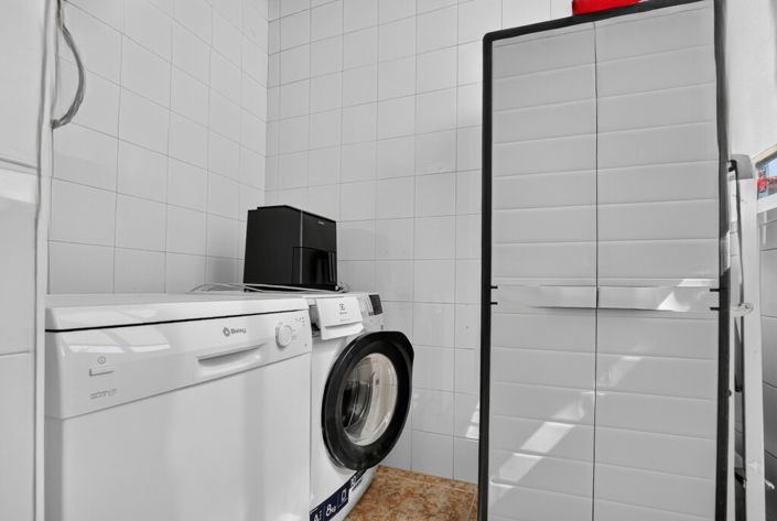 Image No.6-2 Bed Property for sale