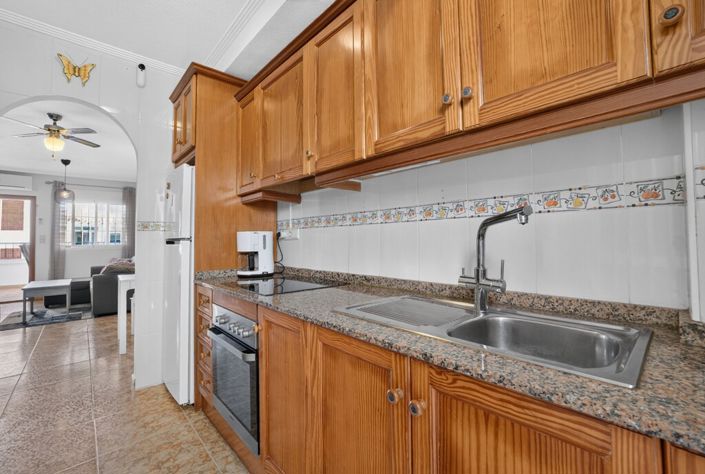 Image No.8-2 Bed Property for sale