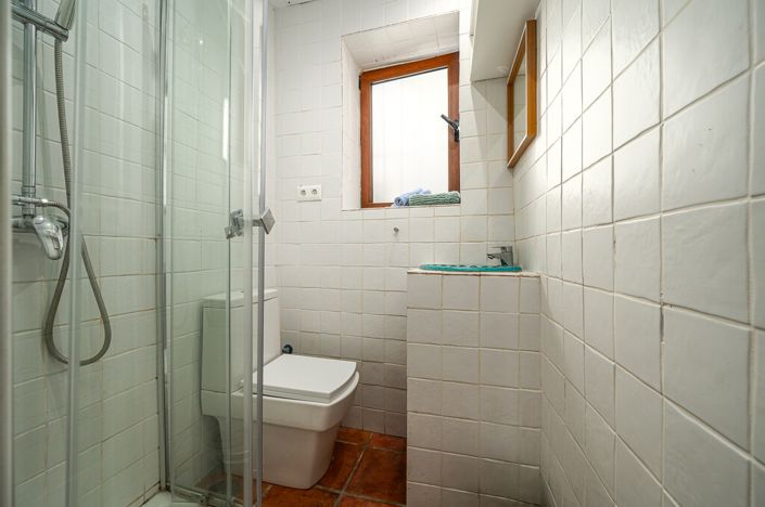 Image No.12-4 Bed Townhouse for sale