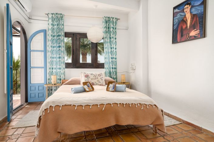 Image No.16-4 Bed Townhouse for sale