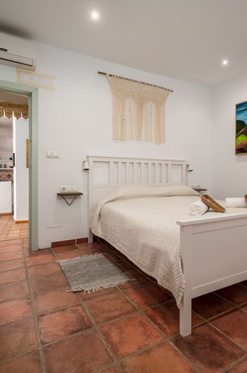Image No.17-4 Bed Townhouse for sale