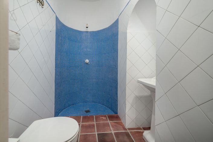 Image No.24-4 Bed Townhouse for sale