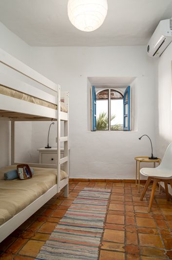 Image No.26-4 Bed Townhouse for sale