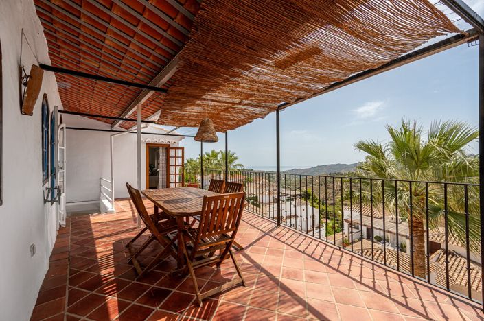 Image No.34-4 Bed Townhouse for sale