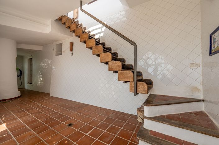 Image No.35-4 Bed Townhouse for sale