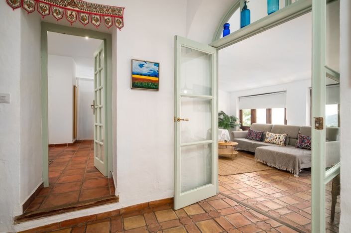 Image No.9-4 Bed Townhouse for sale