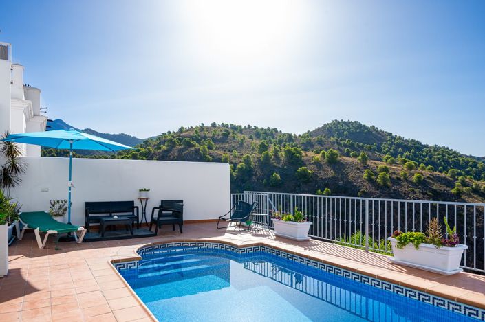 Image No.19-3 Bed Semi-Detached for sale