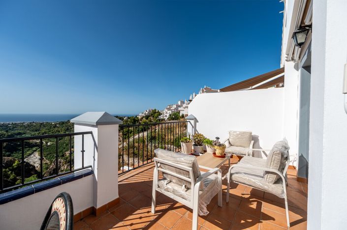 Image No.40-3 Bed Semi-Detached for sale