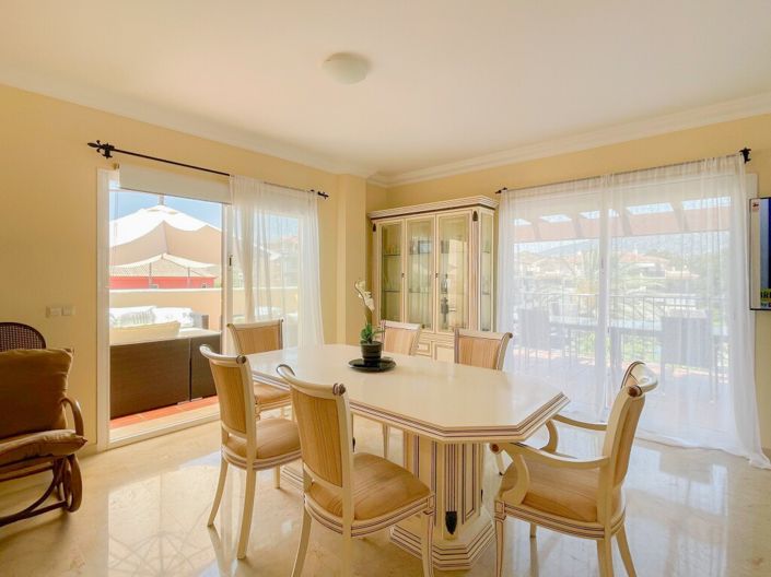 Image No.14-3 Bed Property for sale