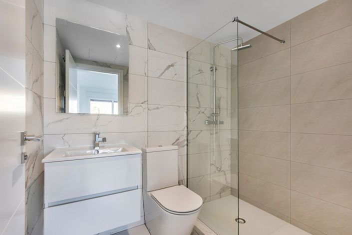 Image No.25-2 Bed Apartment for sale