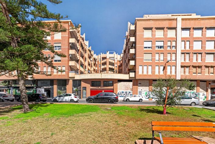 Image No.29-3 Bed Apartment for sale